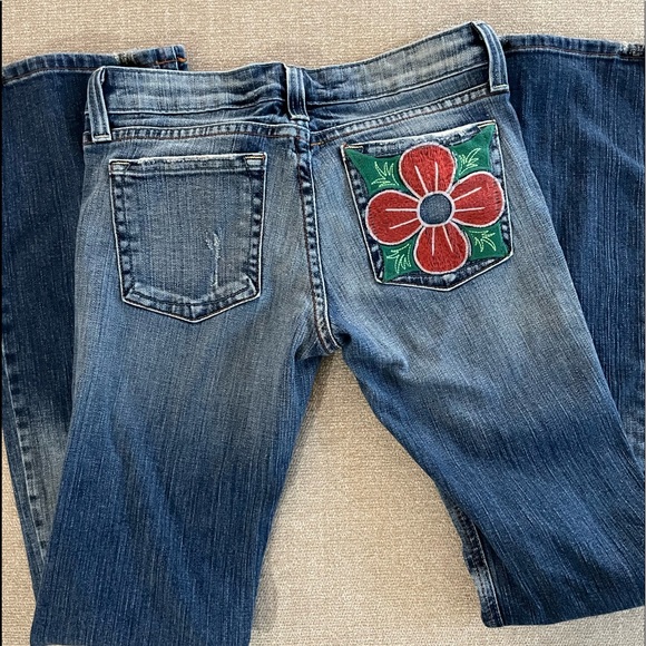 Flower Embroidery Jeans - Picture 1 of 4